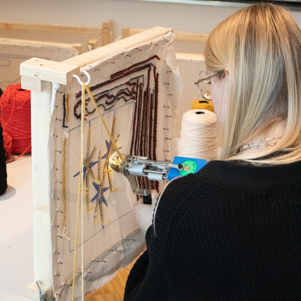 Tufting Workshop 25 x 25 cm